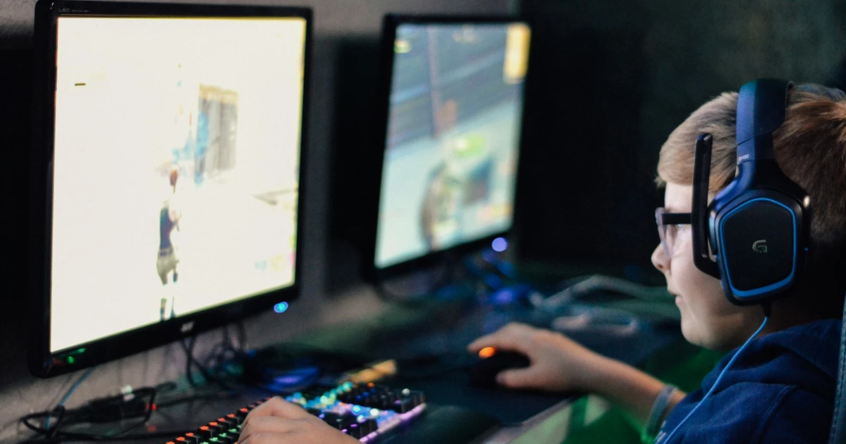 Ultimate Online Gaming Guide: Tips & Tricks